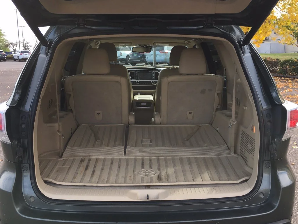 Used 2015 Green Toyota Limited image 6