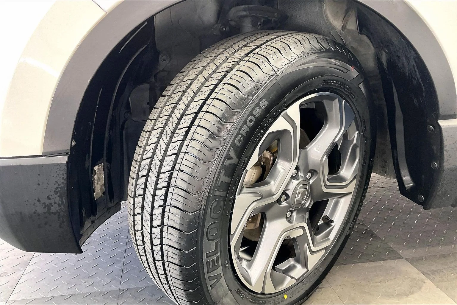 Used 2019 Platinum White Pearl Honda EX image 34
