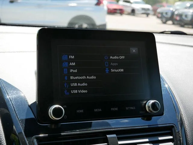 Used 2023 White Diamond Mitsubishi LE image 20