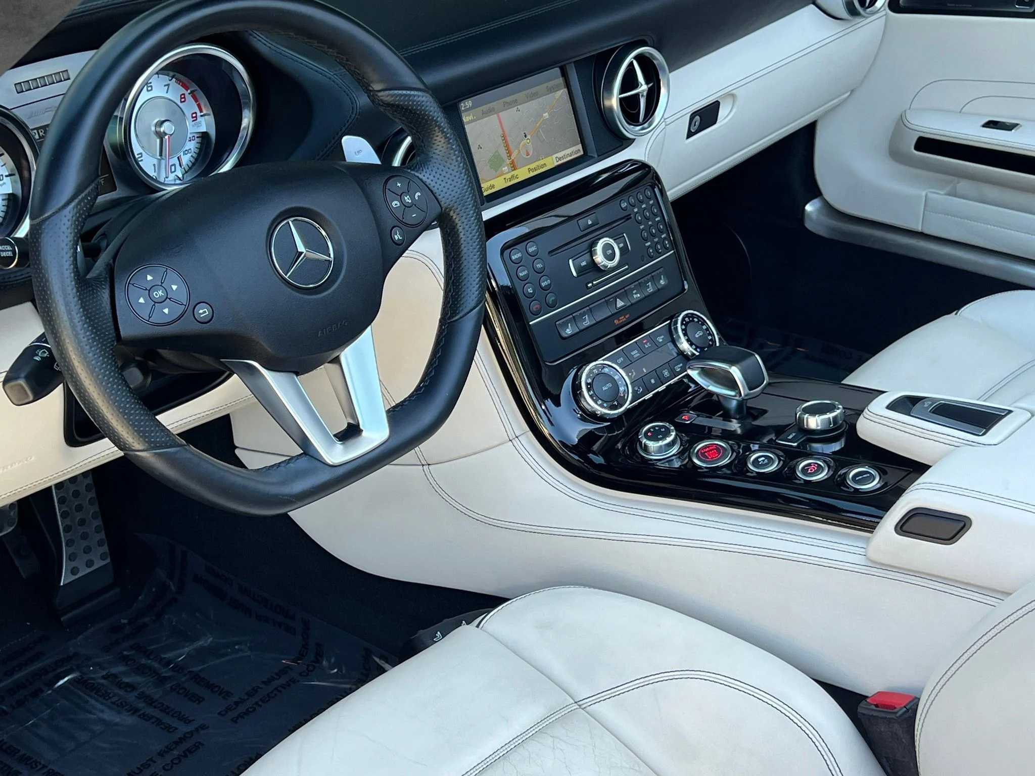 Used 2012 Silver Mercedes-Benz Base image 17