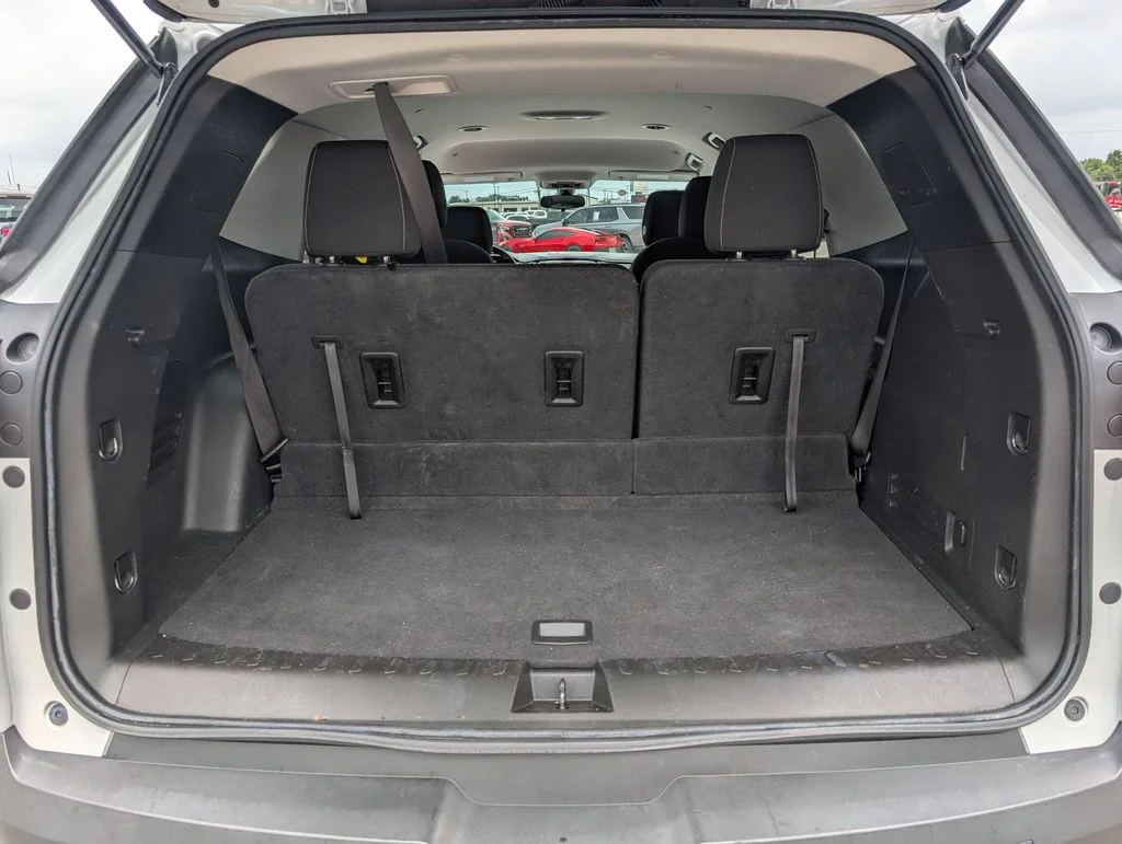 Used 2021 White Chevrolet LT image 22