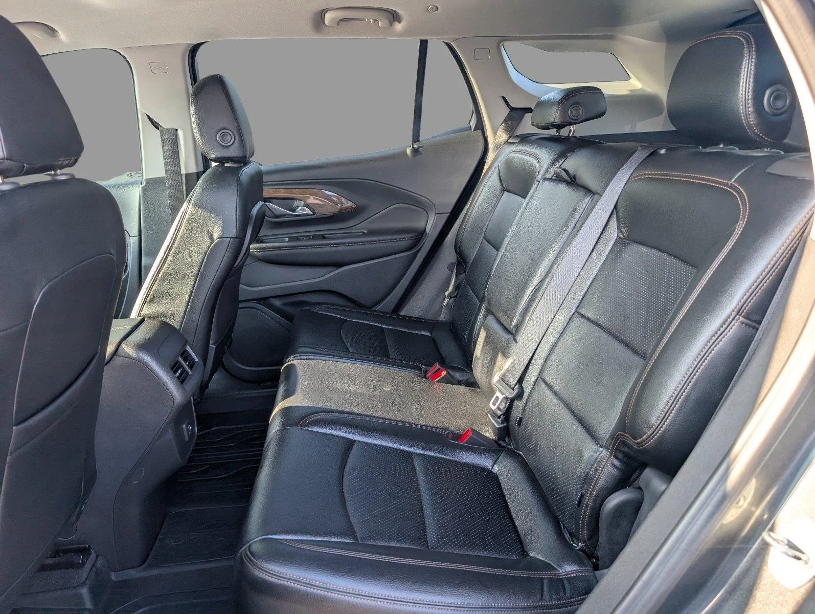 Used 2020 GRAPHITE GRAY METALLIC GMC SLE image 34