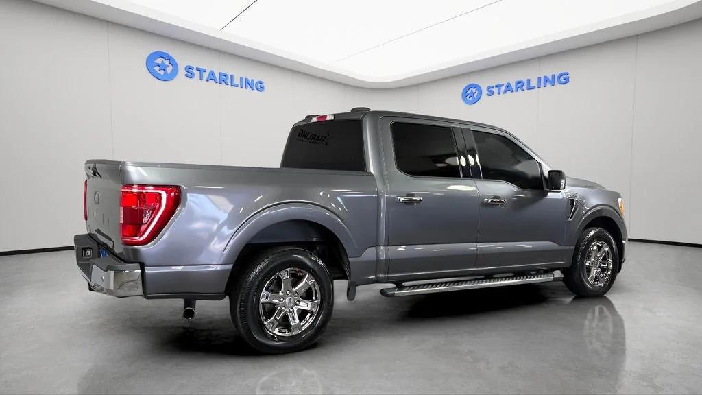 Used 2021 Gray Ford XLT image 10