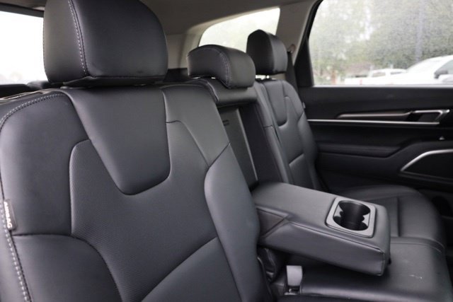 Used 2025 Silver Kia LX image 36