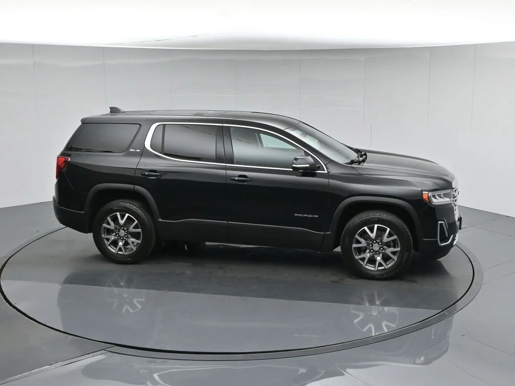 Used 2022 Black GMC SLE image 56