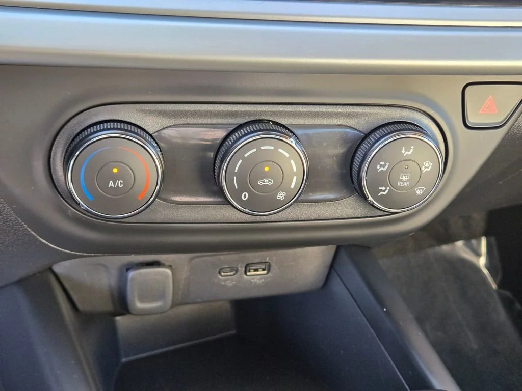 2025 Chevrolet Trax LS - Photo 21