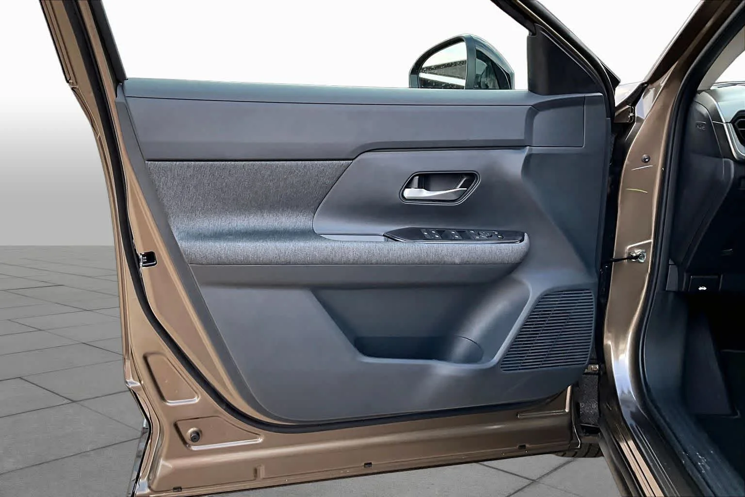 New 2026 Canyon Bronze Metallic Nissan SV image 10