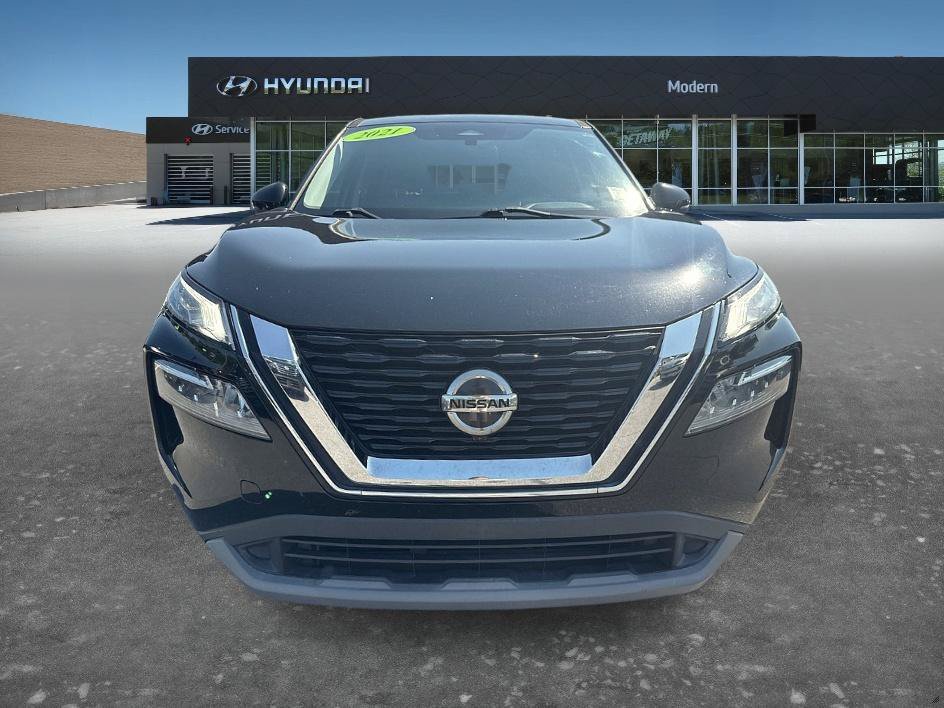 Used 2021 Super Black Nissan SV image 2