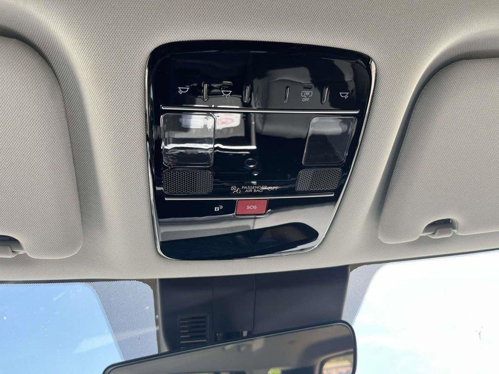 New 2026 White Hyundai SEL FWD image 75