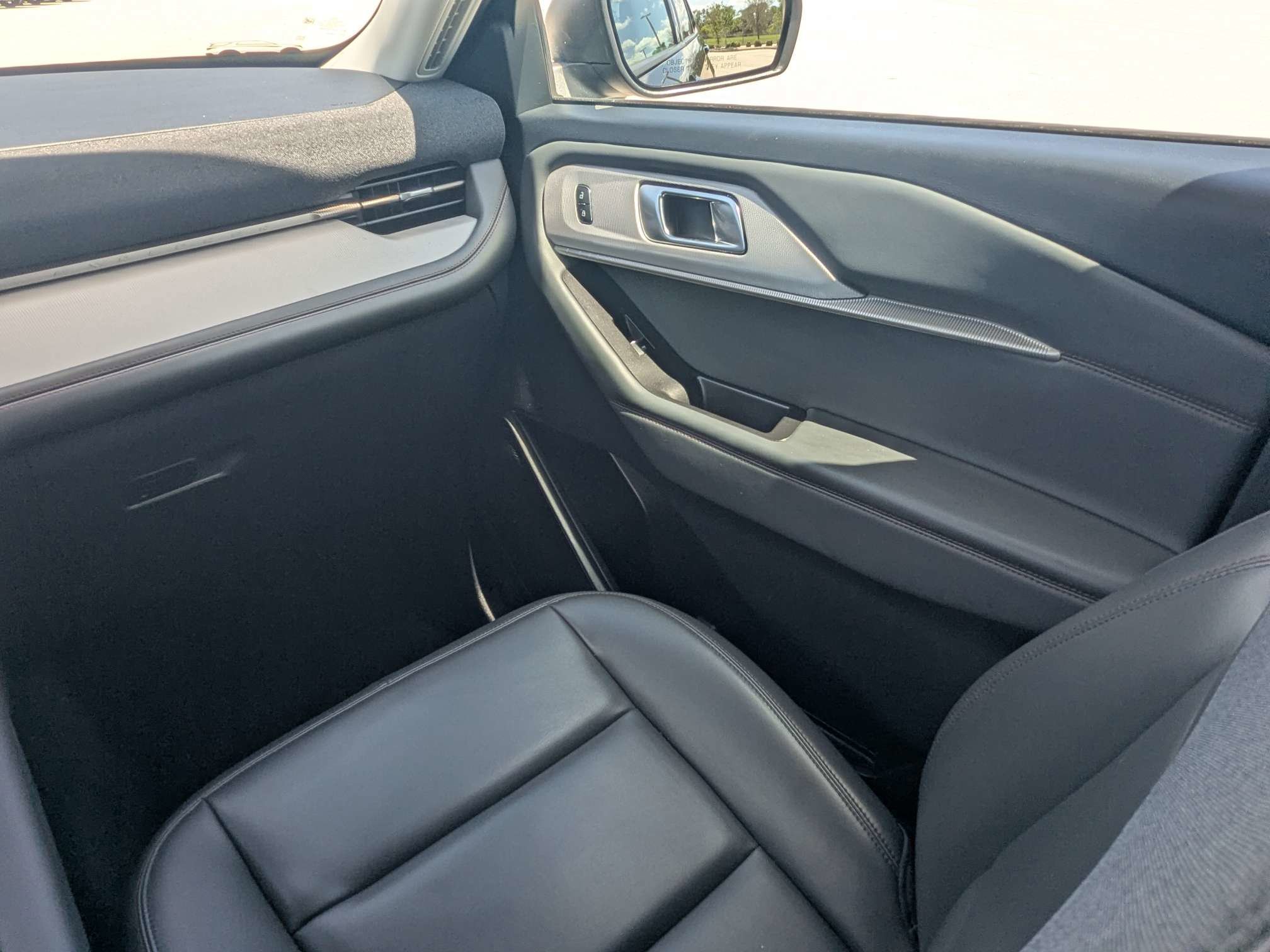 Used 2025 Agate Black Metallic Ford Active image 20