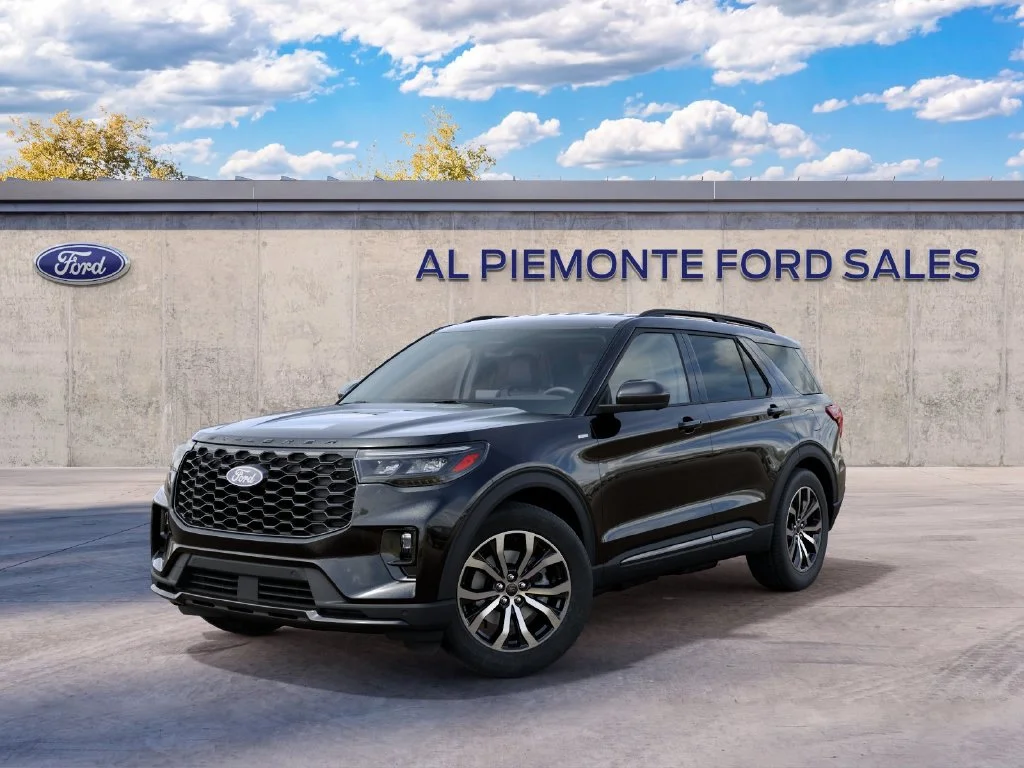 New 2027 Agate Black Metallic Ford ST-Line image 25