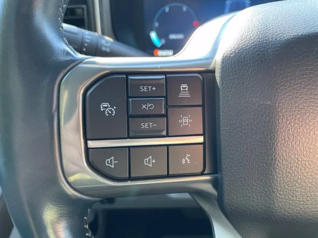 Used 2024 White Ford Limited image 27
