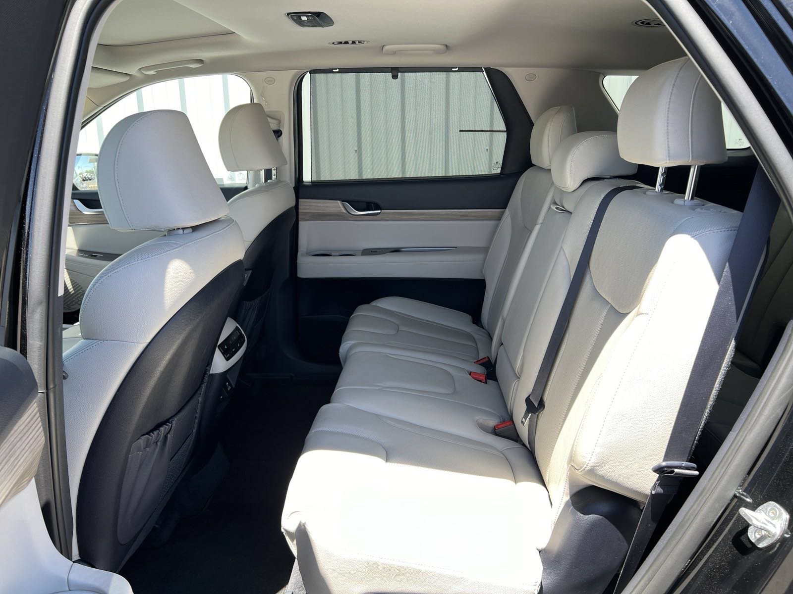 Used 2022 Black Hyundai SEL image 10