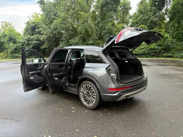 Used 2020 Magnetic Gray Lincoln Reserve image 29