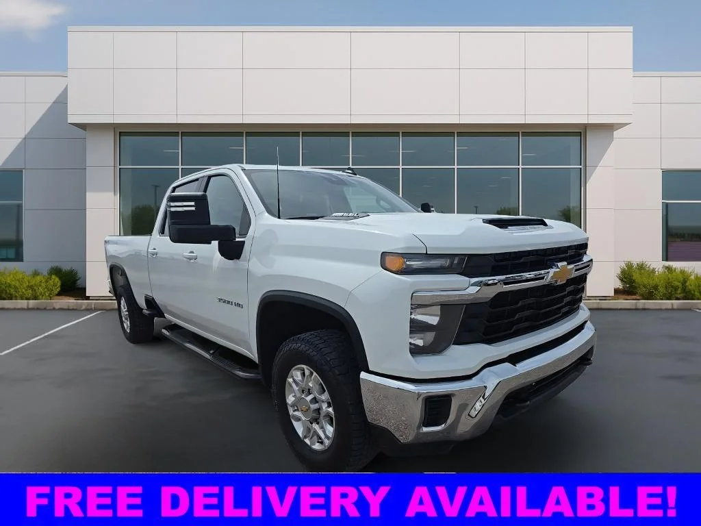 Used 2024 Summit White Chevrolet LT image 1