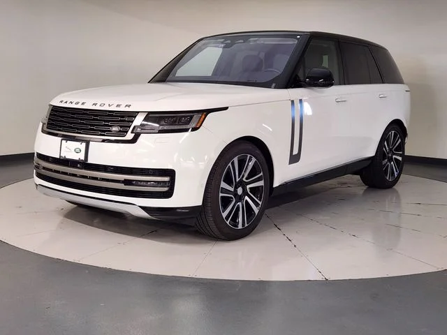 2023 Land Rover Range Rover 3.0 SE SWB's photo