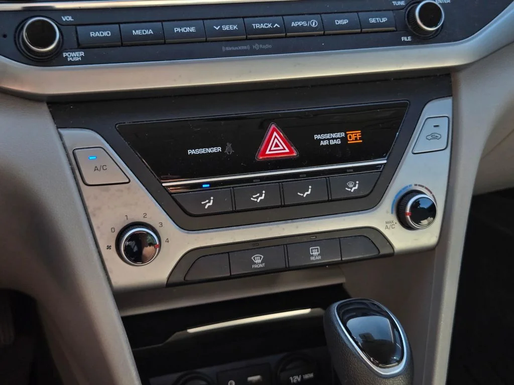 Used 2018 Electric Blue Hyundai SEL image 28