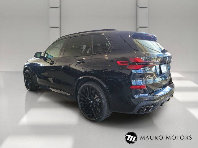 New 2026 Black BMW M60i image 3