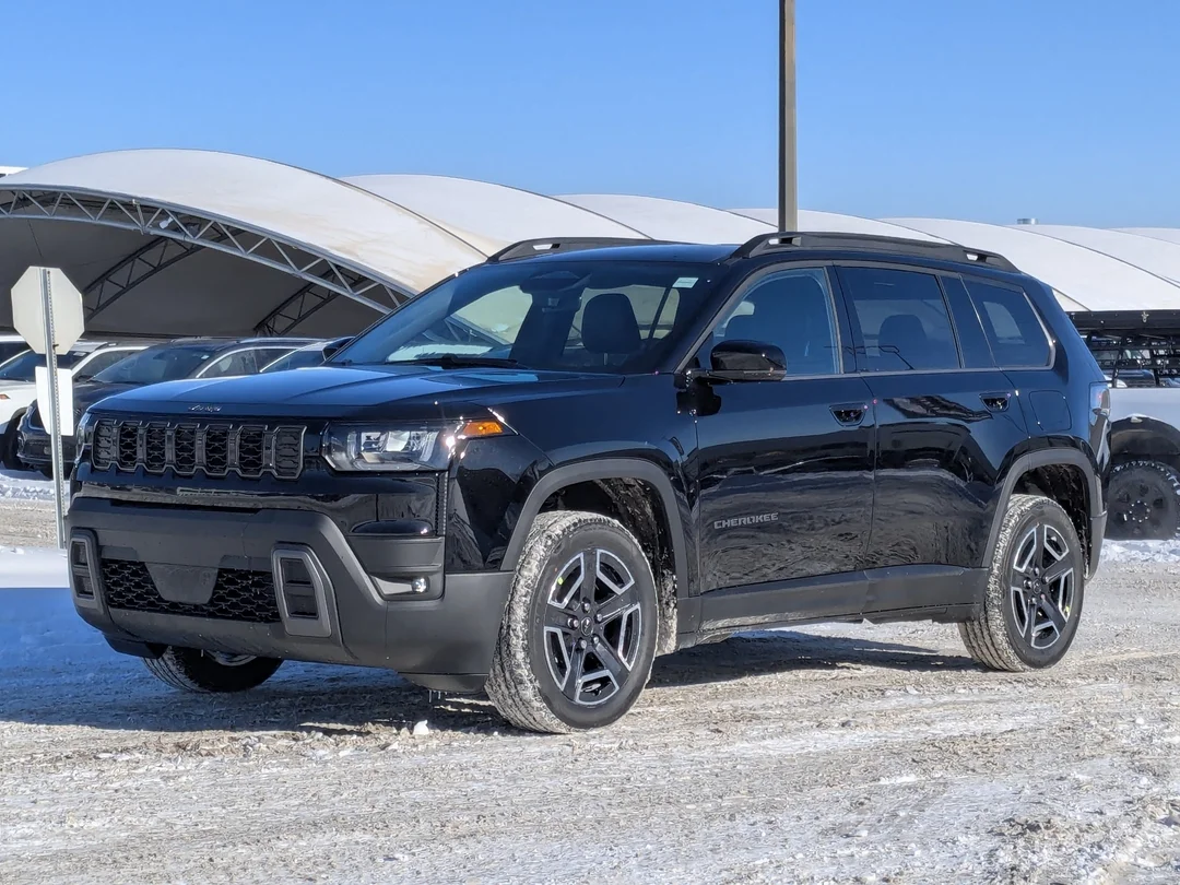 New 2026 Black Jeep Limited - - 4x4 - 1.6L Hybrid - Tech Group - Navigation - 9 Speakers - Hands-free Liftgate & More! image 4