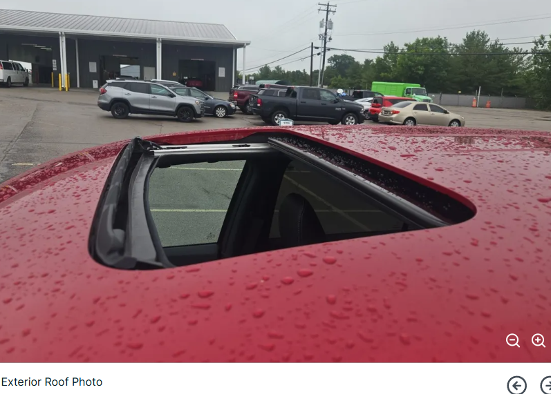 Used 2023 Red Honda EX-L image 2
