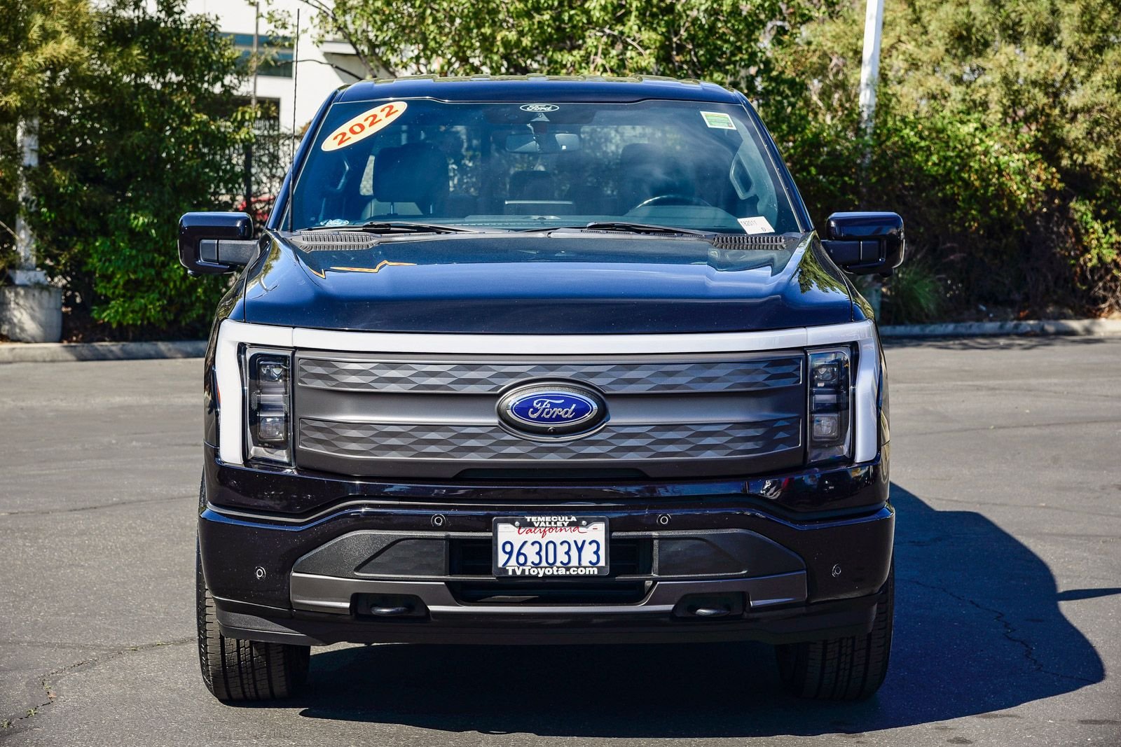 Used 2022 Ford F-150 Lightning Lariat with VIN 1FTVW1EL2NWG00679 for sale in Temecula, CA