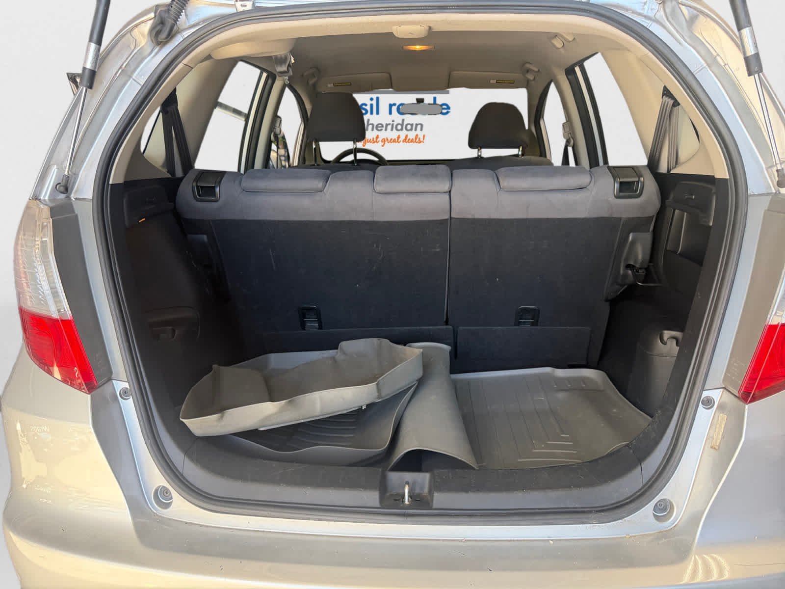 Used 2013 Taffeta White Honda  image 25