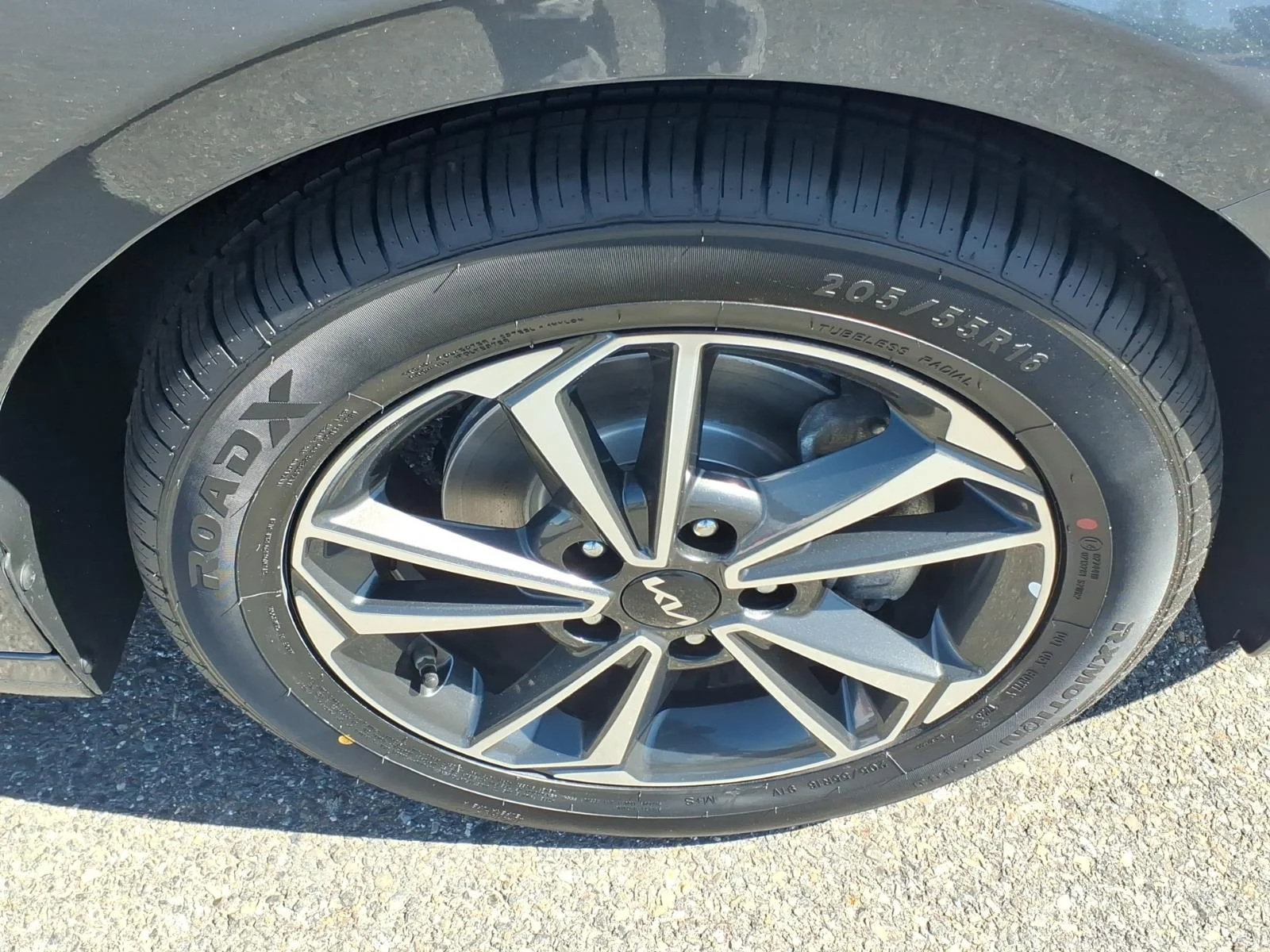 Used 2024 Gray Kia LXS image 10