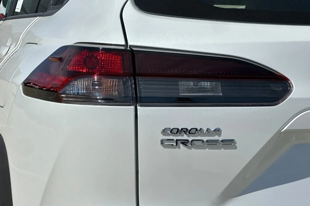 New 2026 Wind Chill Pearl <sup>1</sup> Toyota  L image 30