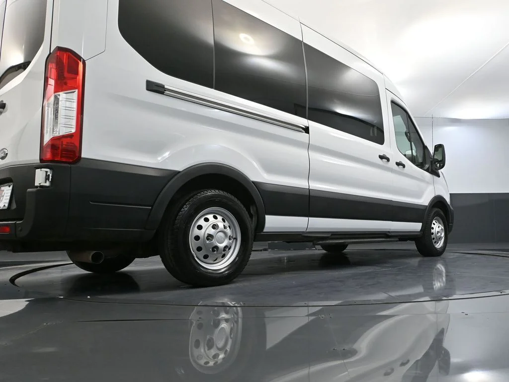 Used 2023 White Ford XL image 46