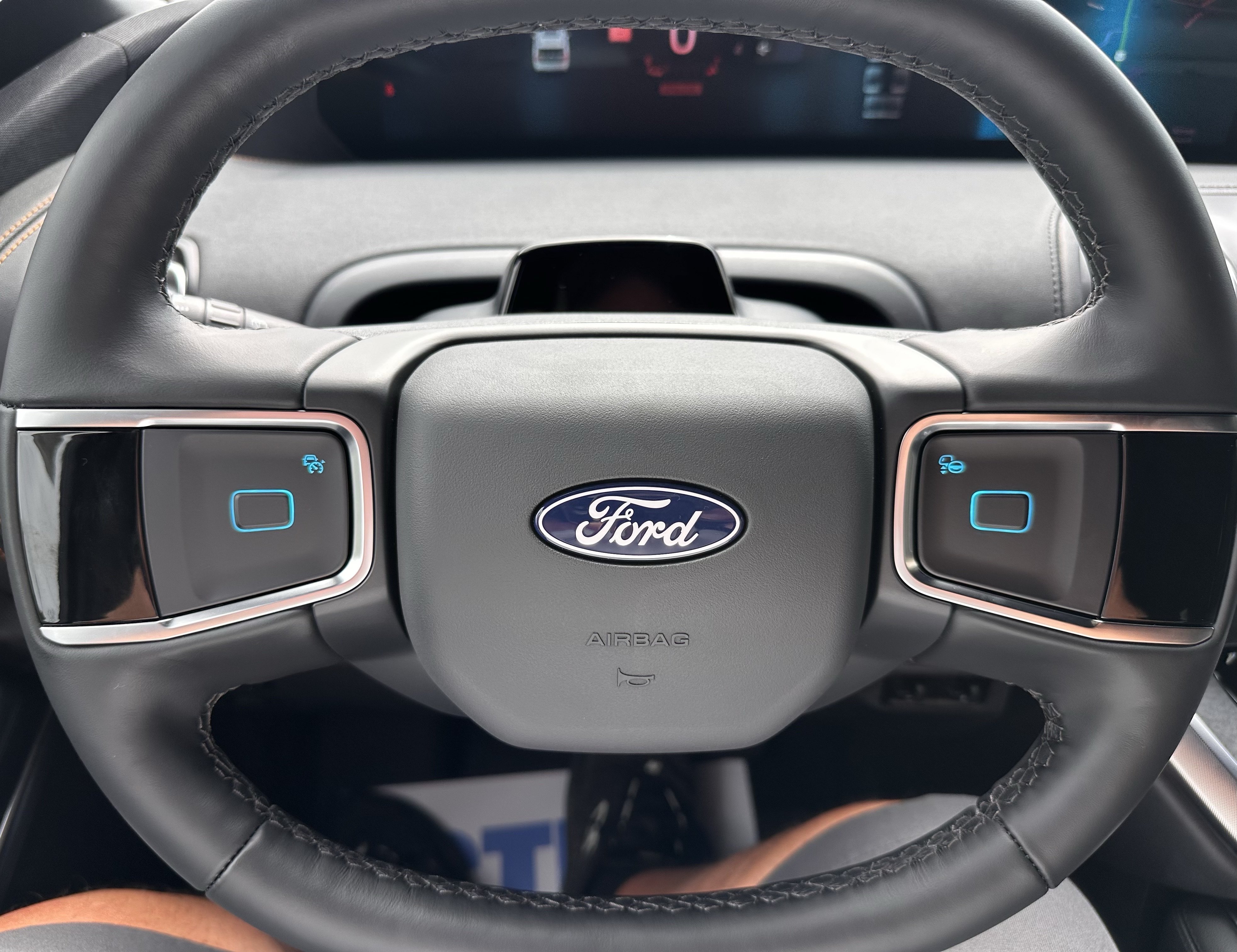 New 2027 Star White Metallic Tri-Coat Ford Tremor® image 20