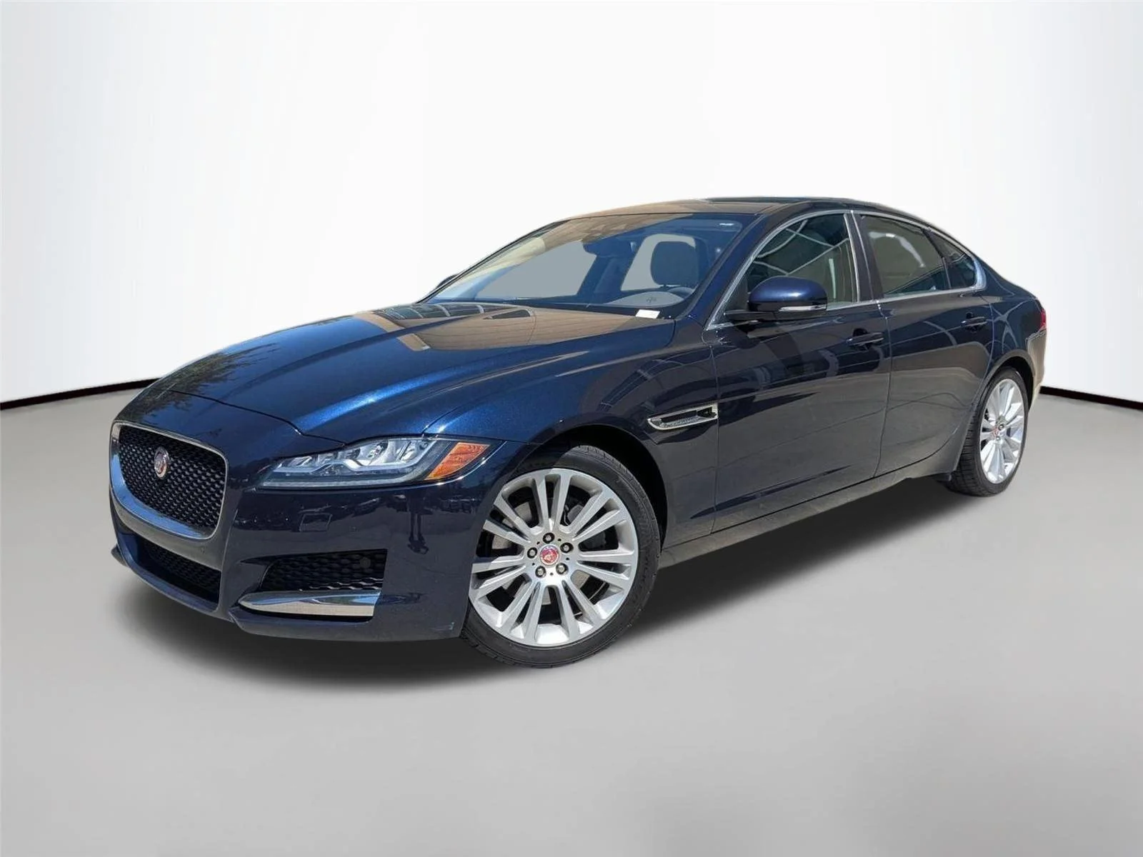 2018 Jaguar XF 25t Prestige AWD's photo