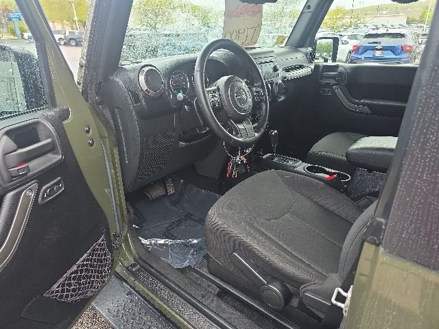 Used 2015 Green Jeep Sport image 8