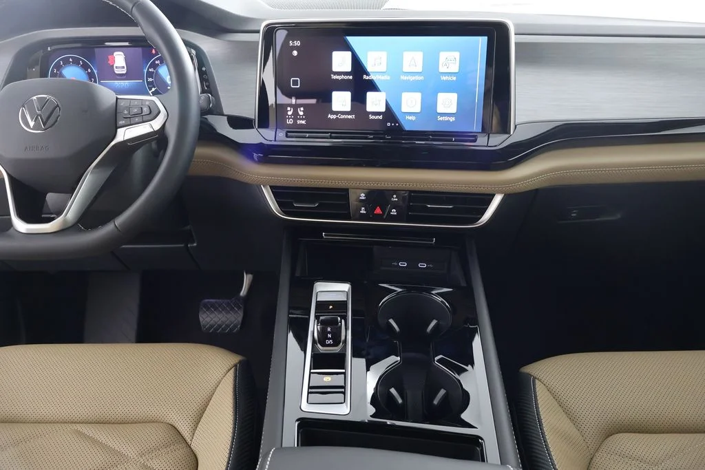 New 2026 Gray Volkswagen 2.0T SE w/Technology image 14