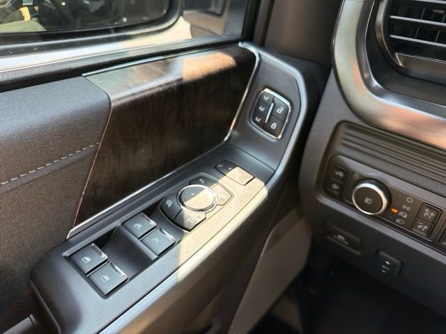 New 2026 Star White Metallic Tri-Coat Ford F-350® Lariat® image 24