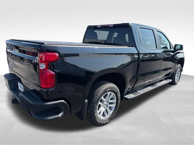 Used 2021 BLACK Chevrolet RST image 6