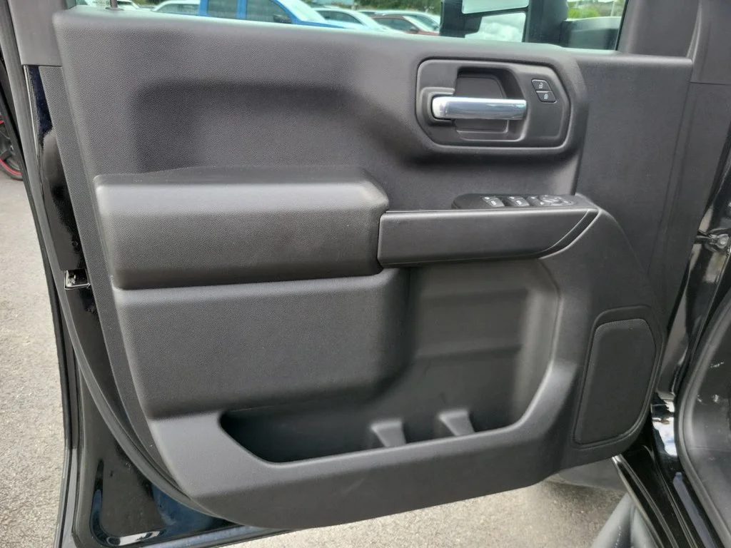 2025 Chevrolet Silverado 2500HD Custom - Photo 21