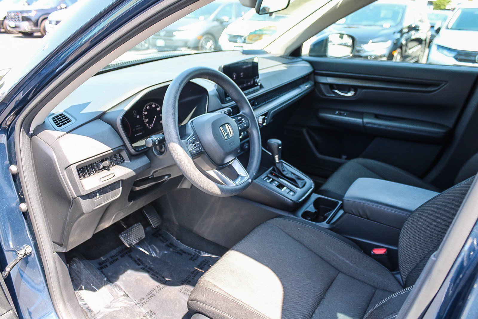2023 Honda CR-V LX - Photo 18