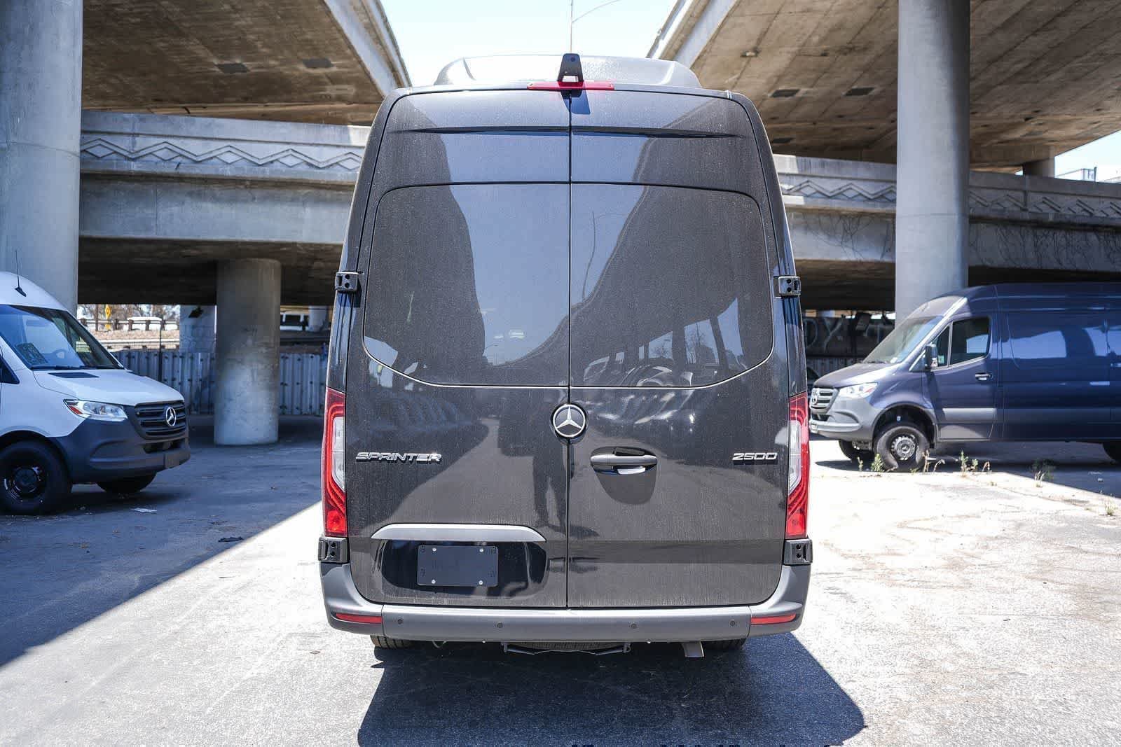 New 2026 Obsidian Black Metallic Mercedes-Benz Passenger 170WB High Roof RWD 2.0L I4 Diesel Turbo image 8