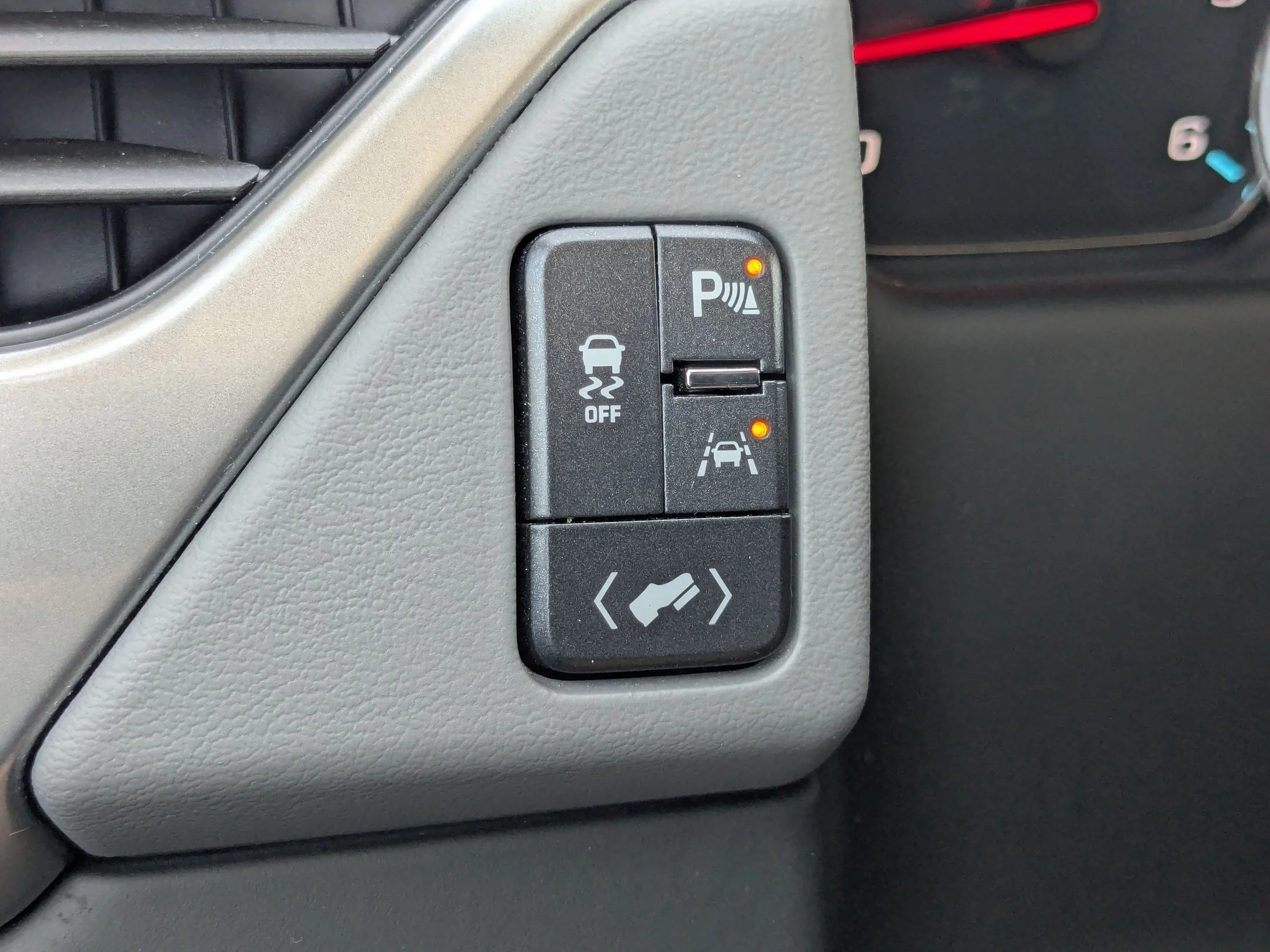 Used 2017 Siren Red Tintcoat Chevrolet LT image 17