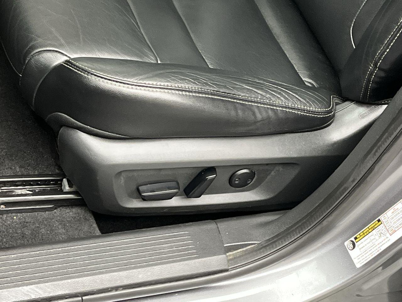 Used 2021 Gun Metallic Nissan SL image 10