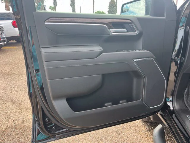 New 2026 Onyx Black GMC Elevation image 13
