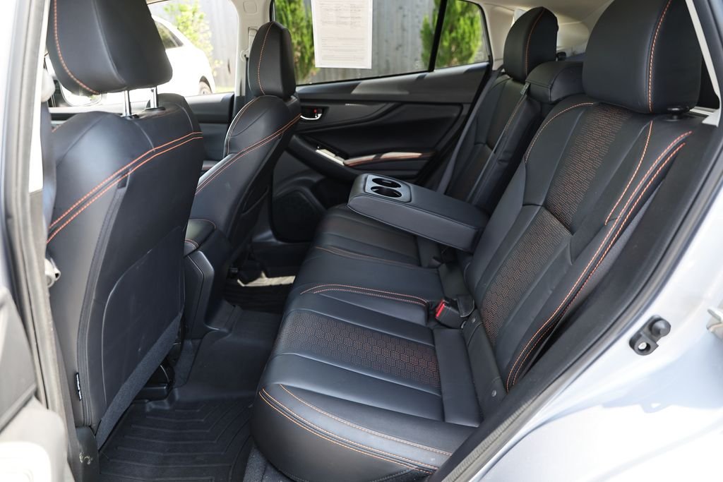 Used 2023 Ice Silver Metallic Subaru Limited image 24