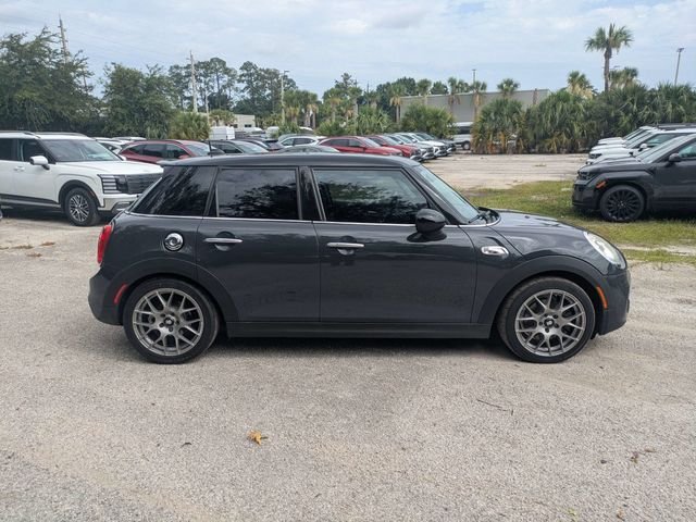 Used 2016 Gray MINI Base image 2