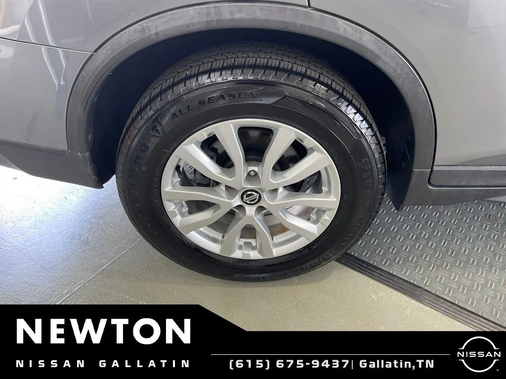 Used 2018 Gun Metallic Nissan SV image 36