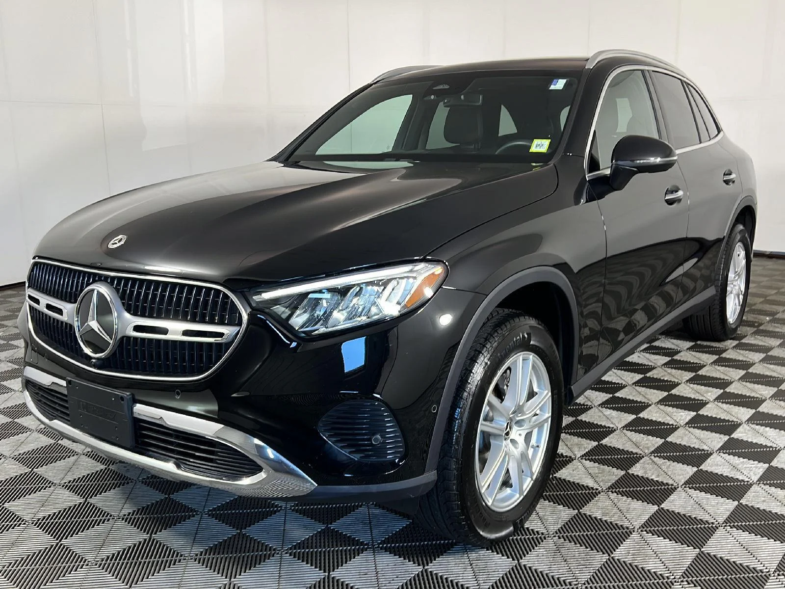 Used 2023 Black Mercedes-Benz GLC 300 image 23