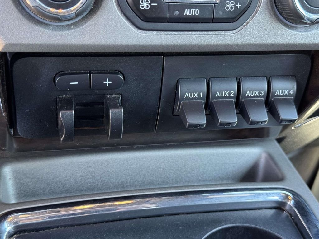 Used 2016 Black Ford Platinum image 8
