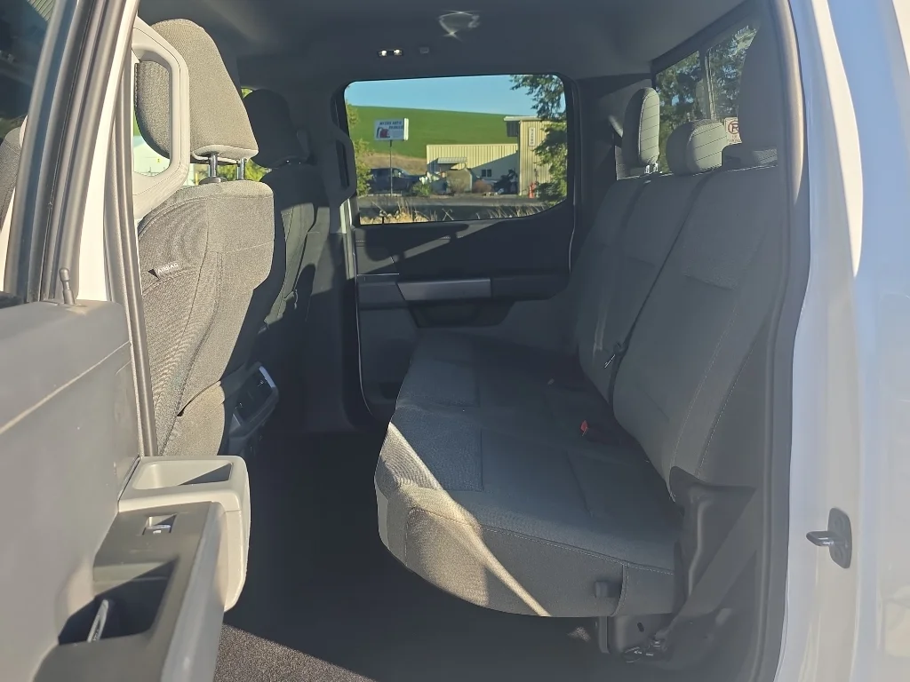Used 2024 Oxford White Ford XLT image 14