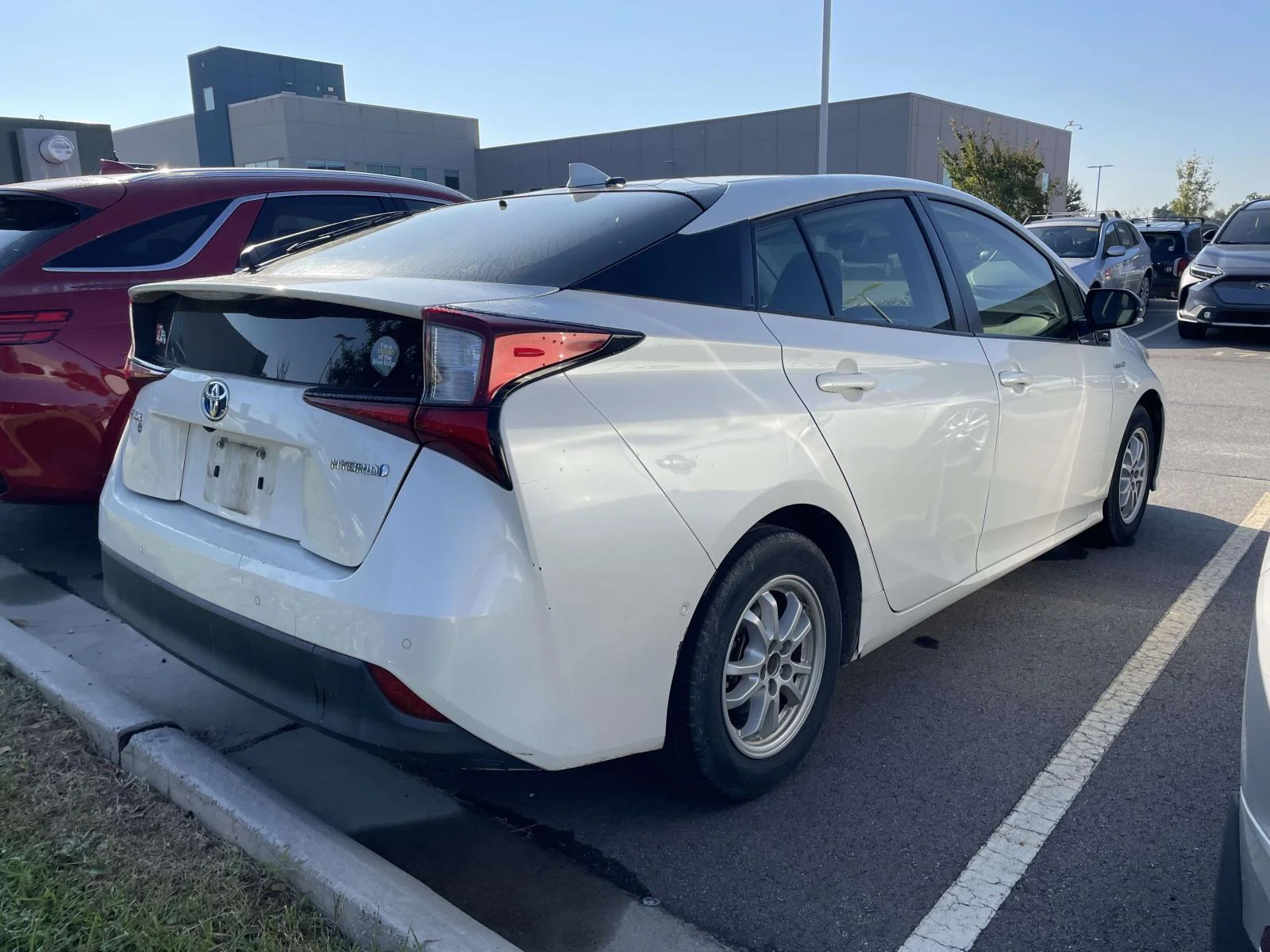 Used 2019 Blizzard Pearl Toyota LE image 4