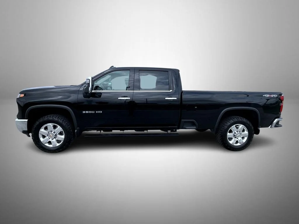 2024 Chevrolet Silverado 3500HD LTZ - Photo 8