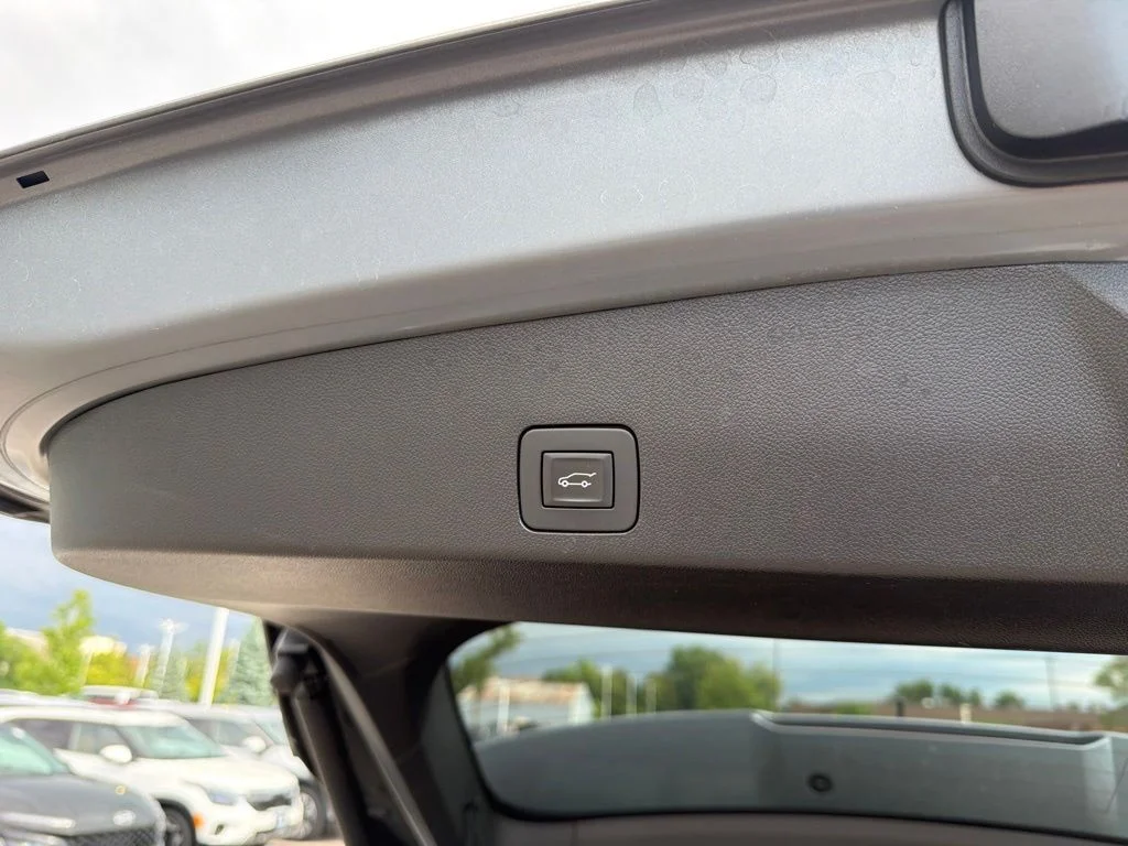 Used 2021 Gray Buick Essence image 21